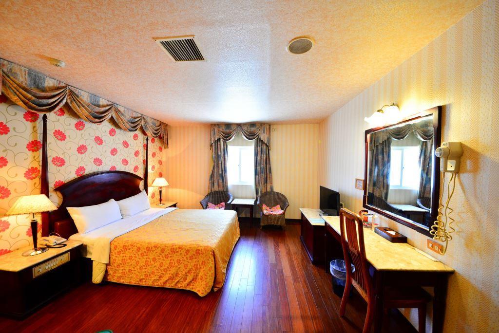 Paiwei Motel Tainan Eksteriør billede