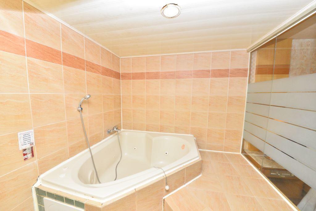 Paiwei Motel Tainan Eksteriør billede